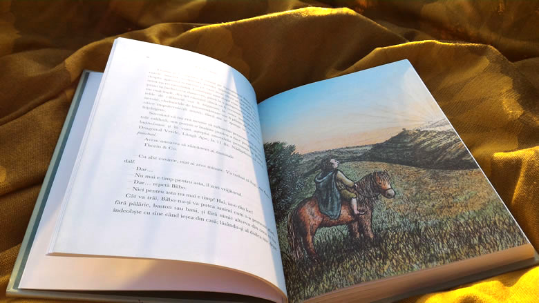 Hobbitul de JRR Tolkien, ilustrată de Jemima Catlin